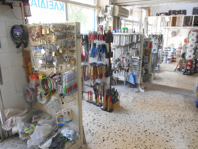 xromata-sidirika-pireas12