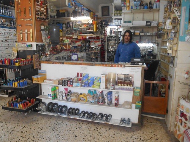 xromata-sidirika-pireas16