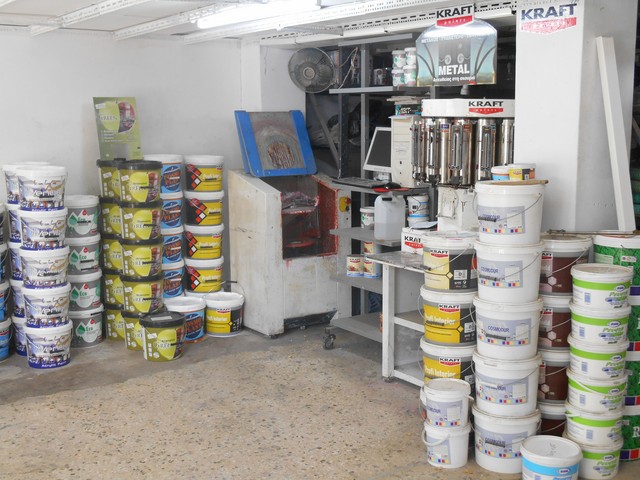 xromata-sidirika-pireas4